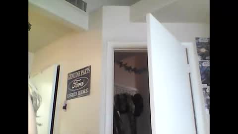 Snapshot of braindeadbetty chatting on 05-28-26, 02:36 i am a naughty jedi knight online show from 05-28-26, 02:36