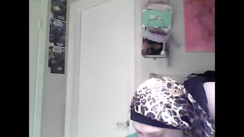 Snapshot of braindeadbetty chatting on 06-02-26, 07:54 i am a naughty jedi knight online show from 06-02-26, 07:54
