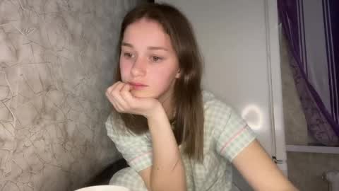 Snapshot of bralkissy chatting on 04-25-26, 05:54 Kate online show from 04-25-26, 05:54