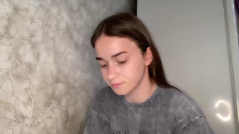 Snapshot of bralkissy chatting on 06-16-26, 05:15 Kate online show from 06-16-26, 05:15