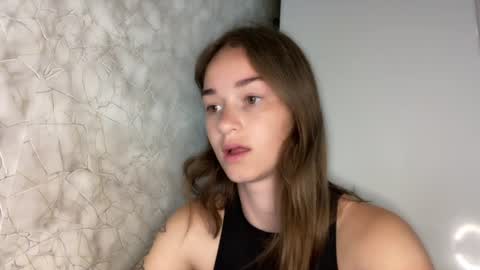 Snapshot of bralkissy chatting on 07-22-26, 06:11 Kate online show from 07-22-26, 06:11