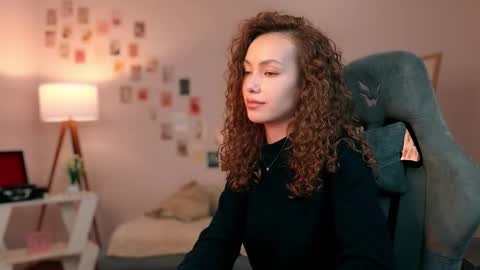 Lilly online show from 10-03-25, 01:41