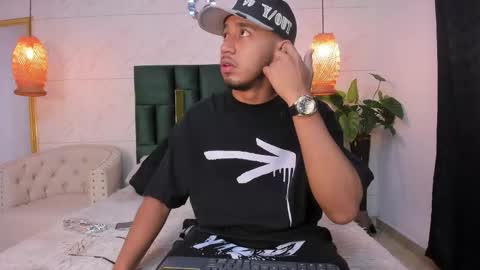 Brand  online show from 11-25-25, 11:21