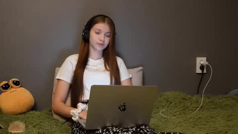 Alice online show from 12-01-25, 02:11