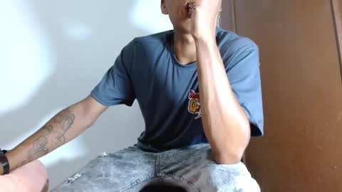 Snapshot of brandonstond chatting on 05-12-26, 03:47 Brandon online show from 05-12-26, 03:47