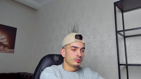 Snapshot of brandontatex chatting on 01-07-25, 03:02 BrandonTateX online show from 01-07-25, 03:02
