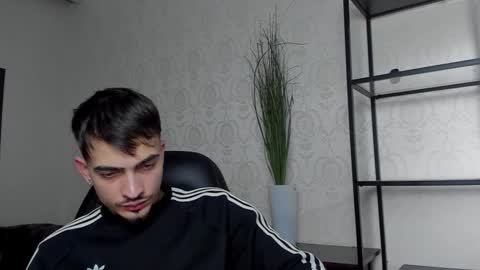 Snapshot of brandontatex chatting on 01-22-25, 01:00 BrandonTateX online show from 01-22-25, 01:00