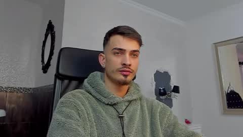 Snapshot of brandontatex chatting on 02-04-25, 02:21 BrandonTateX online show from 02-04-25, 02:21