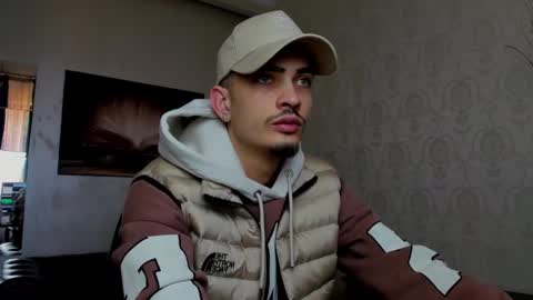 Snapshot of brandontatex chatting on 03-02-25, 12:22 BrandonTateX online show from 03-02-25, 12:22