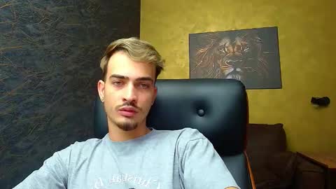 Snapshot of brandontatex chatting on 09-09-25, 04:56 BrandonTateX online show from 09-09-25, 04:56