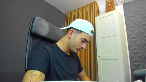 Snapshot of brandontatex chatting on 09-10-25, 09:20 BrandonTateX online show from 09-10-25, 09:20