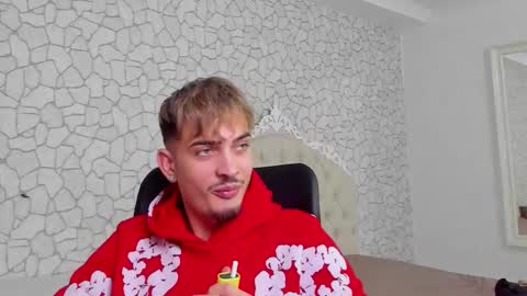 Snapshot of brandontatex chatting on 10-27-25, 10:41 BrandonTateX online show from 10-27-25, 10:41