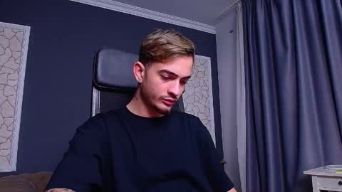 Snapshot of brandontatex chatting on 11-04-25, 06:56 BrandonTateX online show from 11-04-25, 06:56