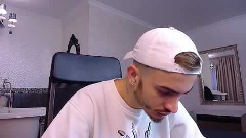 Snapshot of brandontatex chatting on 11-13-25, 05:50 BrandonTateX online show from 11-13-25, 05:50