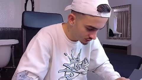 Snapshot of brandontatex chatting on 11-14-25, 08:13 BrandonTateX online show from 11-14-25, 08:13