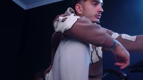 Snapshot of brandontatex chatting on 12-01-25, 09:14 BrandonTateX online show from 12-01-25, 09:14