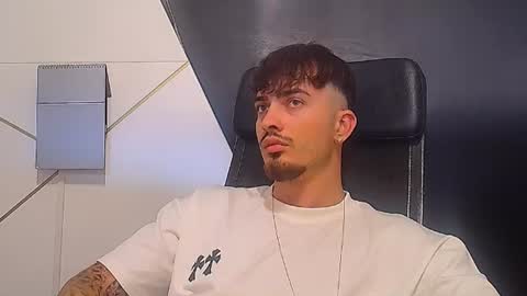 Snapshot of brandontatex chatting on 07-15-26, 06:07 BrandonTateX online show from 07-15-26, 06:07