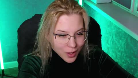 Belle  online show from 12-25-24, 01:20