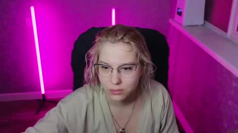 Belle  online show from 01-31-25, 01:54