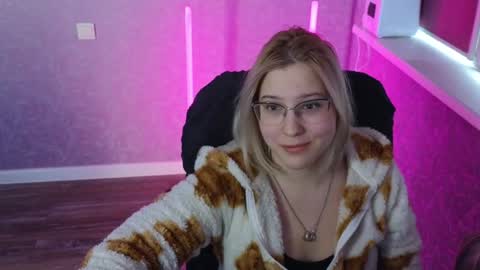 Belle  online show from 02-05-25, 03:55