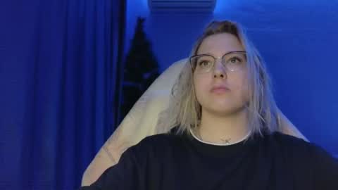 Snapshot of brandy__stars chatting on 12-14-25, 12:32 Belle online show from 12-14-25, 12:32