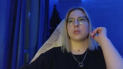 Snapshot of brandy__stars chatting on 01-09-26, 01:58 Belle online show from 01-09-26, 01:58