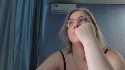 Snapshot of brandy__stars chatting on 03-15-26, 11:49 Belle online show from 03-15-26, 11:49