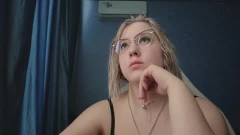 Snapshot of brandy__stars chatting on 03-19-26, 10:19 Belle online show from 03-19-26, 10:19