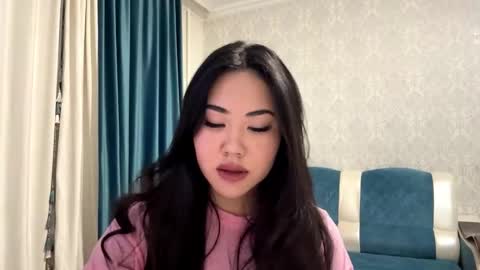 Snapshot of brandysveum chatting on 10-13-25, 04:40 Aypril   online show from 10-13-25, 04:40