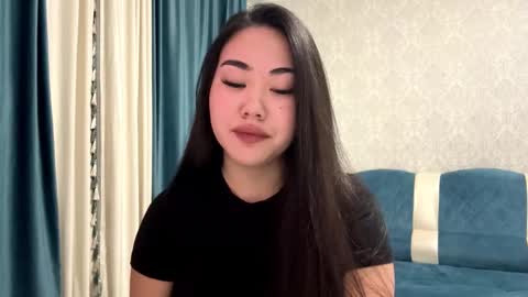 Snapshot of brandysveum chatting on 10-19-25, 03:01 Aypril   online show from 10-19-25, 03:01