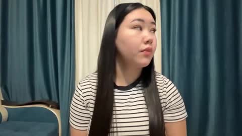 Aypril   online show from 12-15-25, 11:03