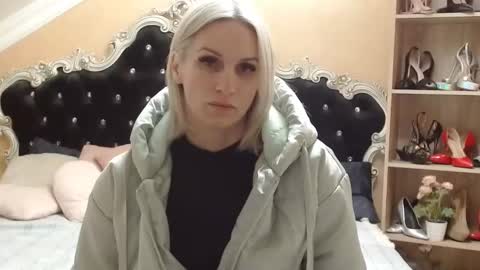 Snapshot of brandyweed chatting on 02-18-25, 06:26 brandyweed online show from 02-18-25, 06:26