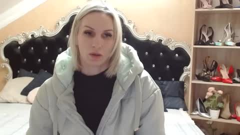 Snapshot of brandyweed chatting on 02-22-25, 06:50 brandyweed online show from 02-22-25, 06:50