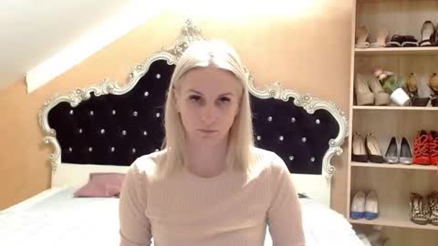 Snapshot of brandyweed chatting on 10-06-25, 07:39 brandyweed online show from 10-06-25, 07:39