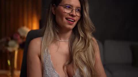 Alex online show from 11-18-25, 05:23