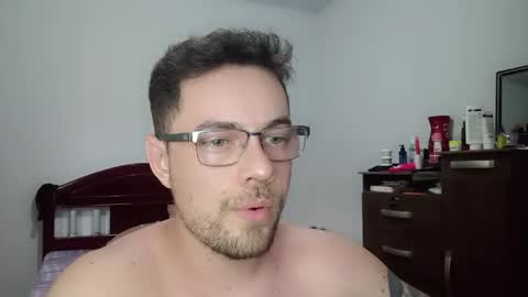 branquinhohot19 online show from 06-04-26, 07:09