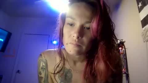 Snapshot of bratlips chatting on 09-16-25, 04:13 bratlips online show from 09-16-25, 04:13