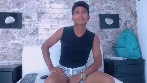 bratt_wolft_ online show from 12-21-25, 04:58