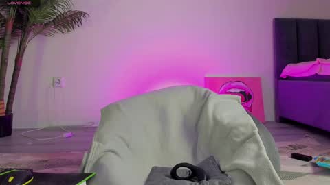 Johny Bravo online show from 02-14-25, 06:12