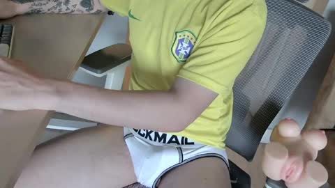 Snapshot of brazilian_hunger chatting on 05-31-26, 04:14 brazilian_hunger online show from 05-31-26, 04:14