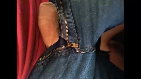 Snapshot of brazilianmeen chatting on 12-23-24, 02:28 brazilianmeen online show from 12-23-24, 02:28