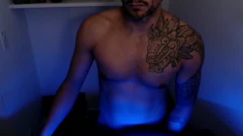 Snapshot of break_dusk chatting on 12-17-25, 03:23 break_dusk online show from 12-17-25, 03:23