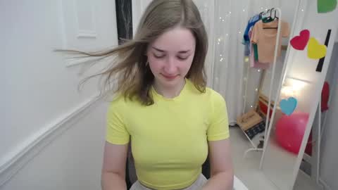 Snapshot of bree_sky chatting on 06-08-26, 11:21 Bree online show from 06-08-26, 11:21
