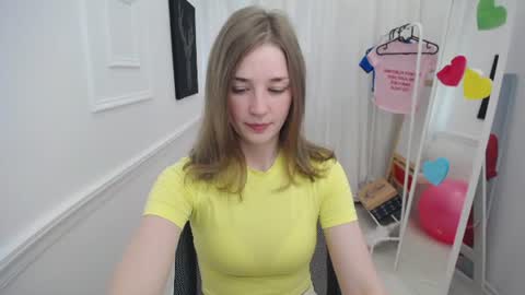Snapshot of bree_sky chatting on 06-12-26, 11:09 Bree online show from 06-12-26, 11:09