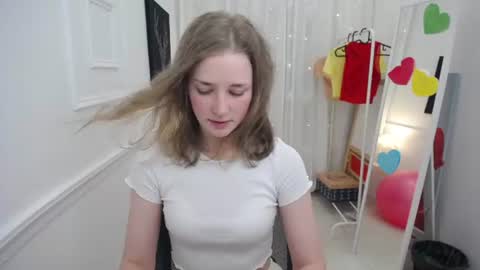Snapshot of bree_sky chatting on 06-22-26, 11:07 Bree online show from 06-22-26, 11:07