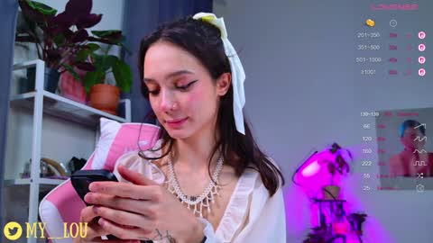 Snapshot of breeding_material chatting on 10-30-25, 04:19 Ashley Dolce and Lou online show from 10-30-25, 04:19