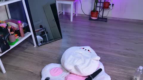 Snapshot of breeding_material chatting on 12-13-25, 07:53 Ashley Dolce and Lou online show from 12-13-25, 07:53