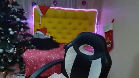 Snapshot of breeterner chatting on 01-04-25, 01:31 breeterner online show from 01-04-25, 01:31