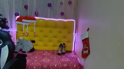 Snapshot of breeterner chatting on 01-20-25, 01:39 breeterner online show from 01-20-25, 01:39