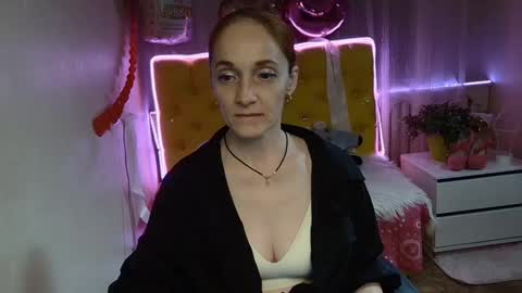 Snapshot of breeterner chatting on 03-04-25, 02:49 breeterner online show from 03-04-25, 02:49